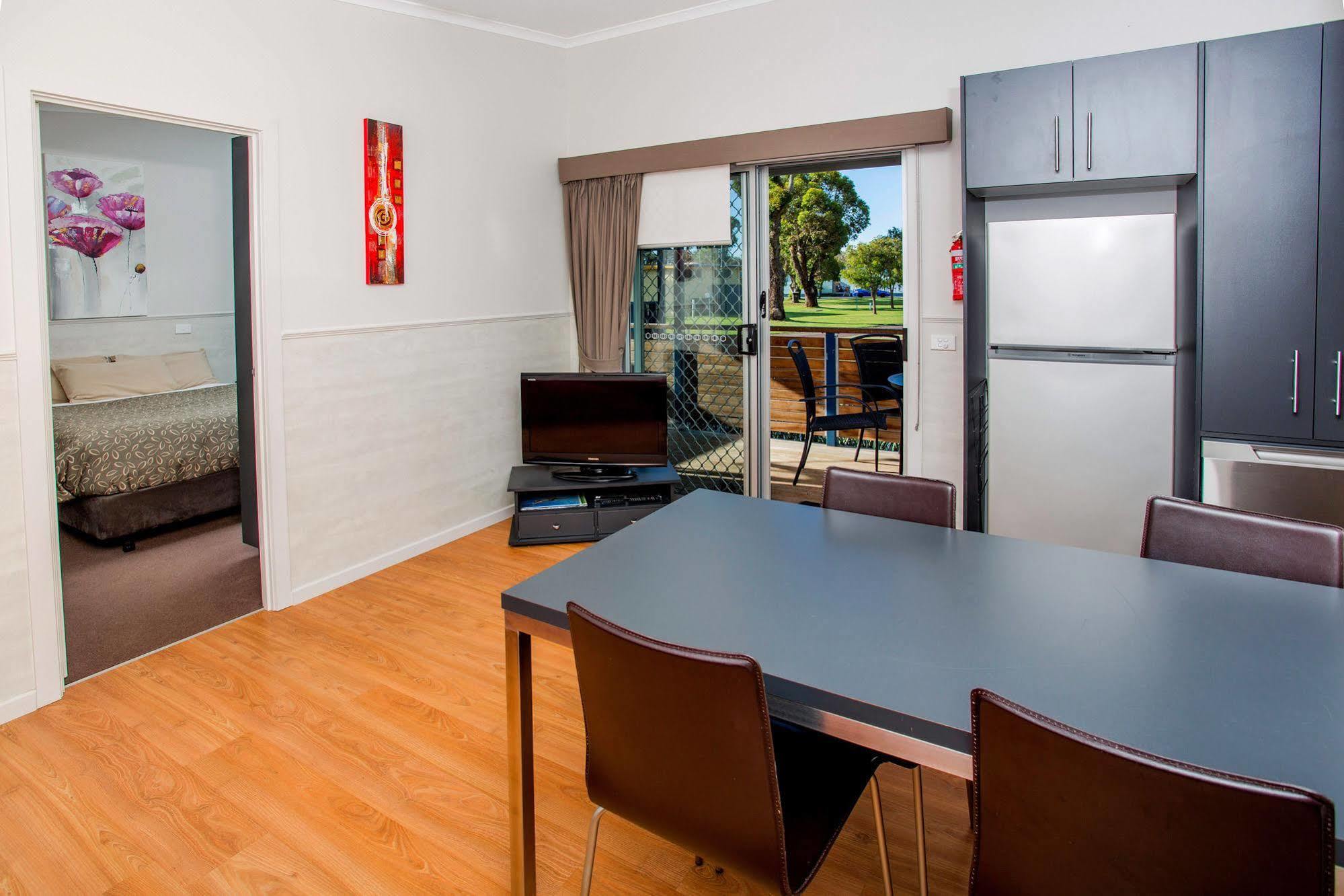 Big4 Port Fairy Holiday Park ภายนอก รูปภาพ